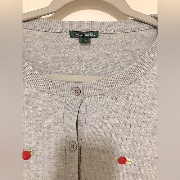 Wild Fable Heather Gray Cardigan Adorned w/ Mini Rosebuds Size L - Picture 6 of 8